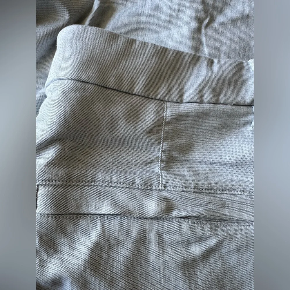 Lululemon Commission Relaxed Short Qwick Oxford Light Gray Sz 36 Flat Front